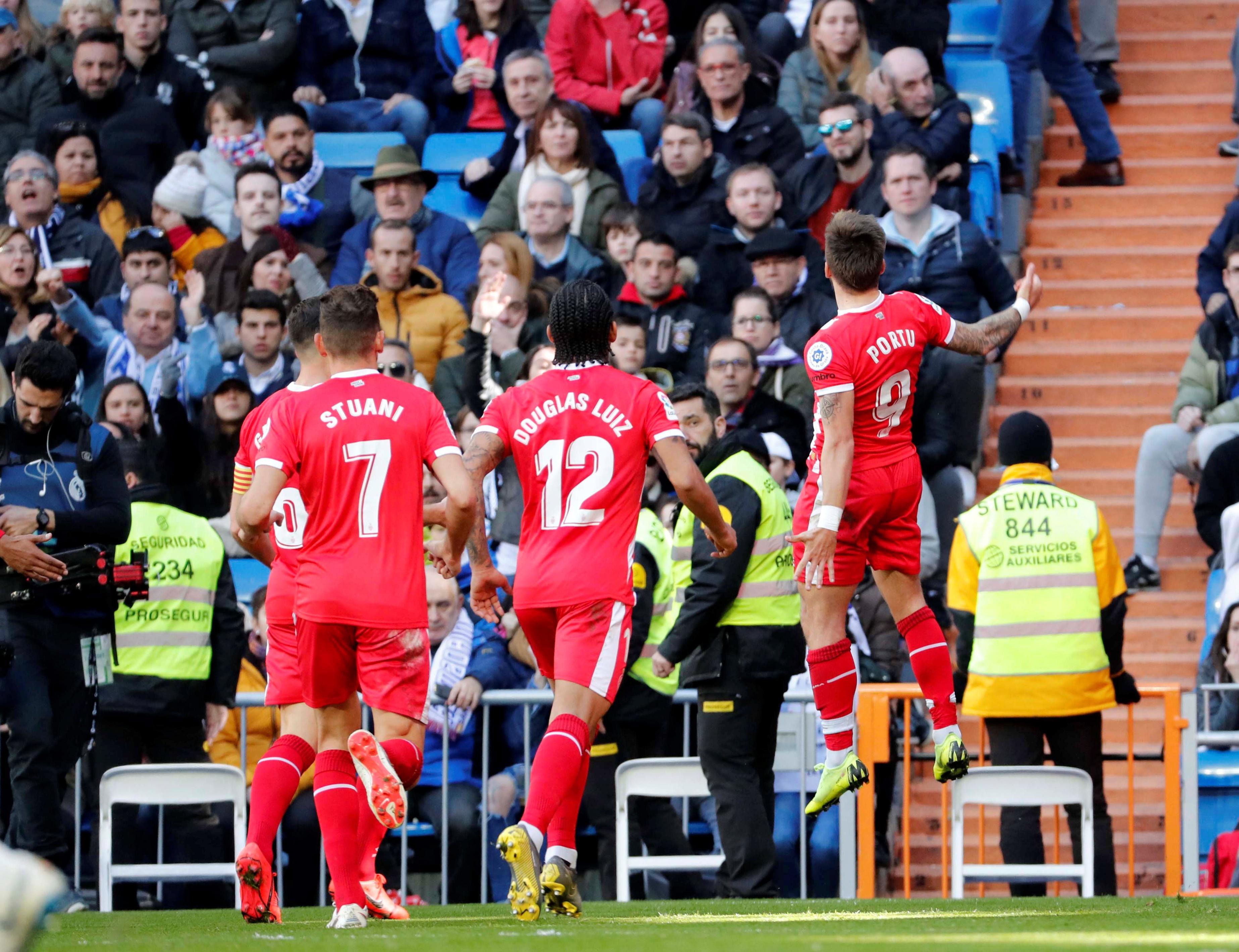 随着社交媒 随着社交媒